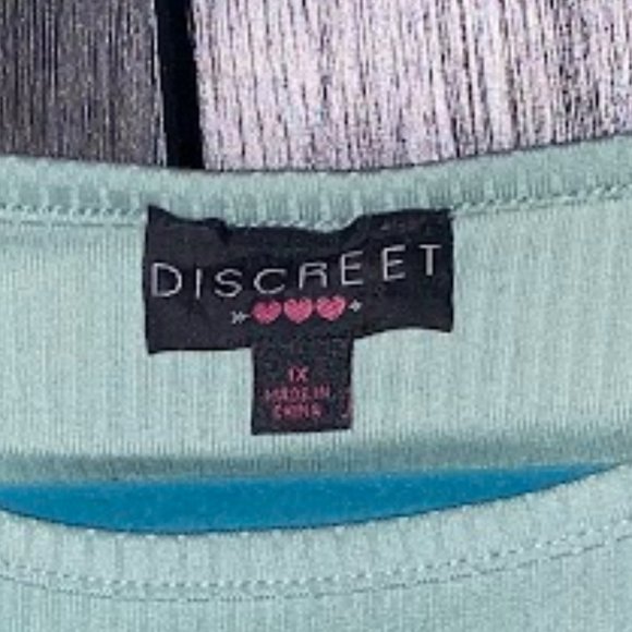 Top - Picture 4 of 4